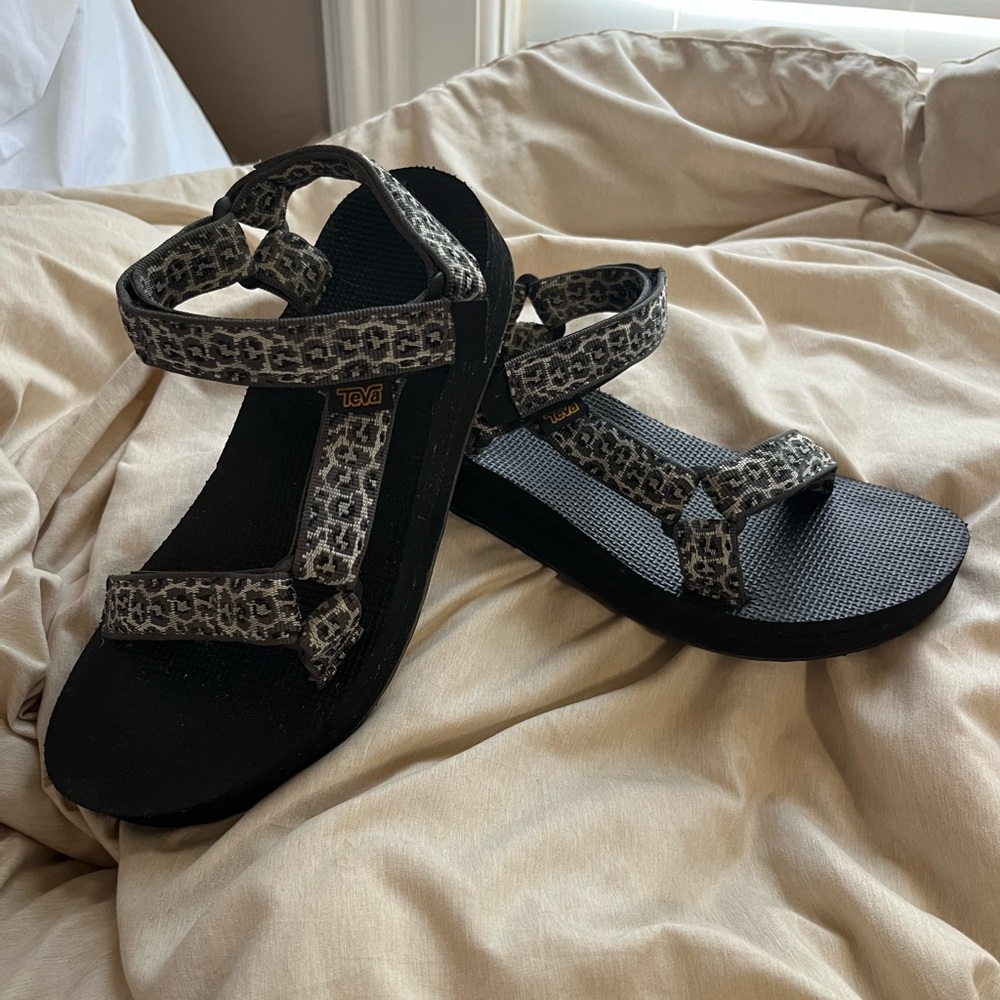 Platform Teva Sandals